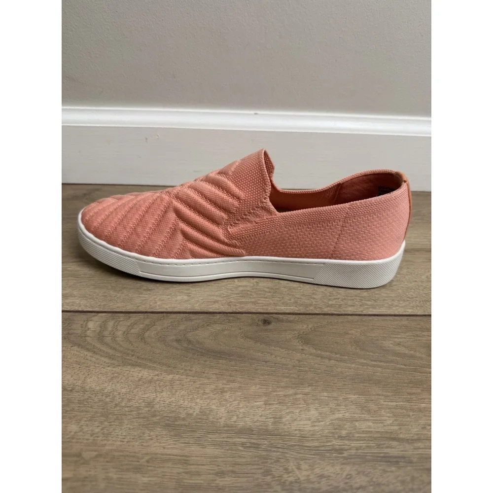 Vintage 7 Eight these women